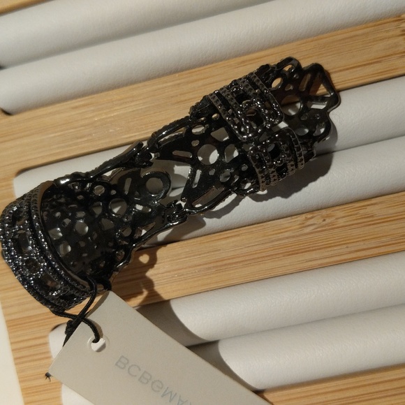 NWT BCBG Maxazria Pave Joint Ring - Picture 7 of 13